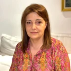 Катя Попова