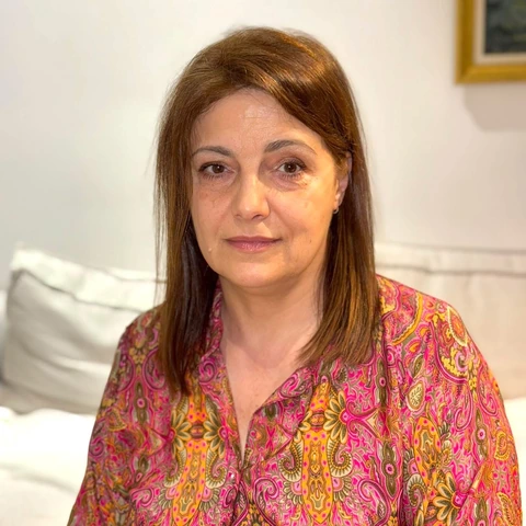 Катя Попова